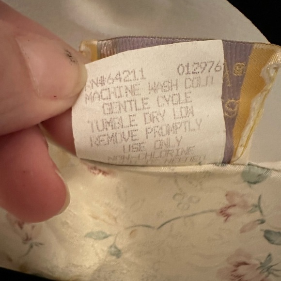 CALIFORNIA DYNASTY Vintage woman floral lace cream satin dainty feminine robe 1X - Picture 7 of 14